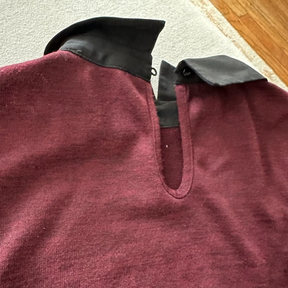 Like NEW Maroon Lightweight Sweater with Black Sheer Collar and Hemline Sz 8 - Picture 9 of 9